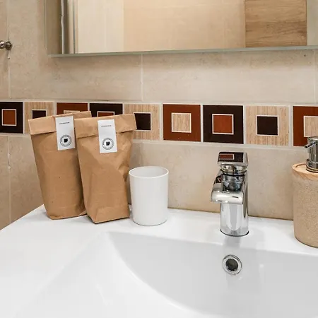 Mandarinos 2 Bedroom ネルハ